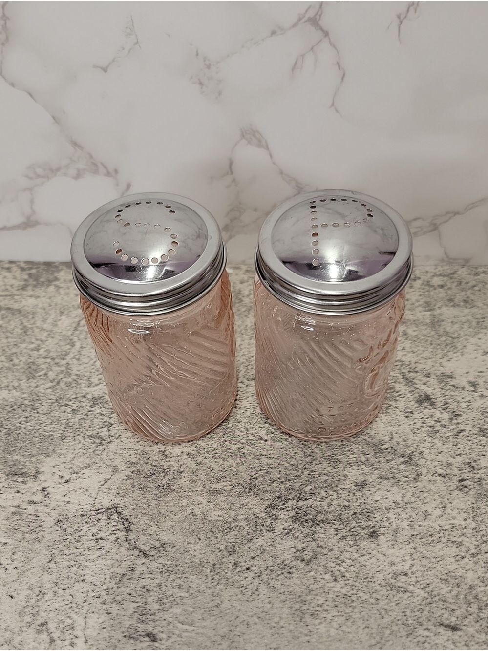 Pink Jumbo Elephant Salt and Pepper shaker set - Picture 4 of 9